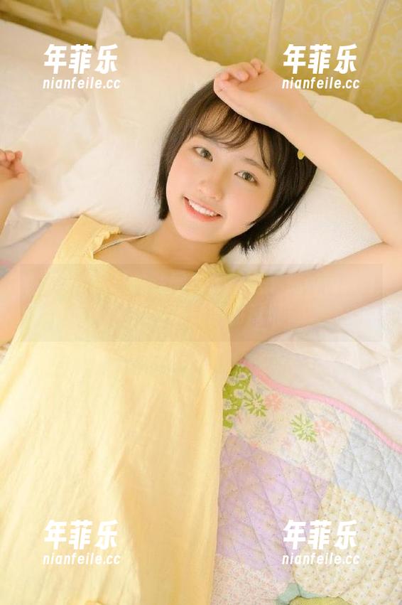 17 傻傻只关注微信?果断下载www.17,跟上更刺激的瓜讯!