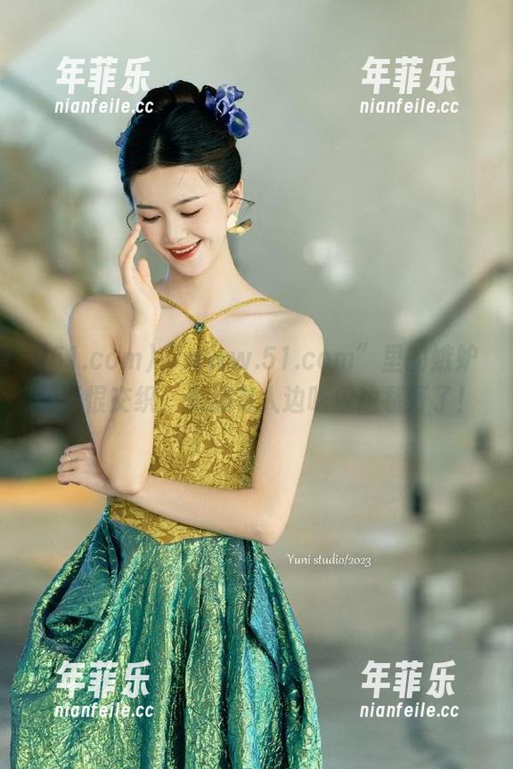 51.com “www.51.com”里的嫉妒与爱恨交织,永远有人边吃瓜边裂开了!