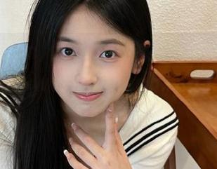 你们听说最新的gossipcorner放在www.//51cg.fun了嘛,哈哈!