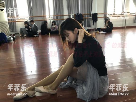 www吃瓜网 www吃瓜网果然是个“永久”的消遣之地,让我这一辈子也沾不上边了。