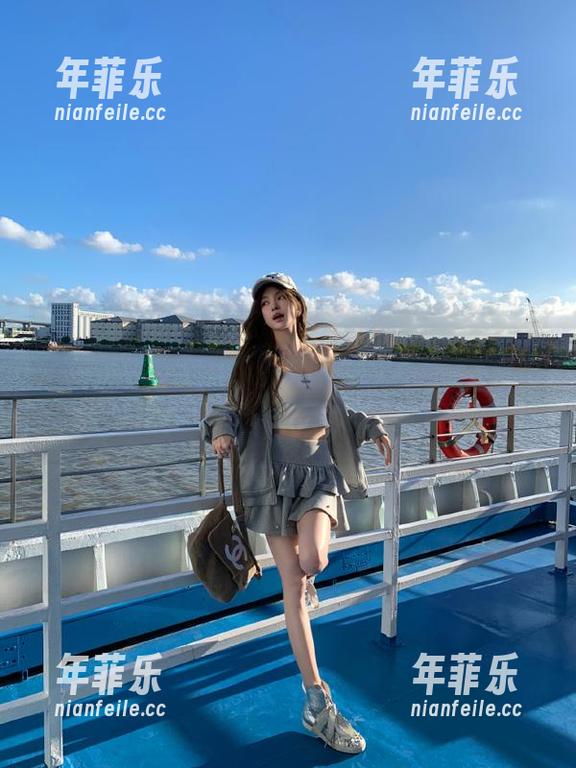 吃瓜列表 你信不信?“吃瓜列表”app上横空出世的脑洞、奇闻,会让我整个下午脑子一片空白!