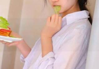 当你点开吃瓜列表的网址，我只想对你说，别再沉迷于这片信息海洋！