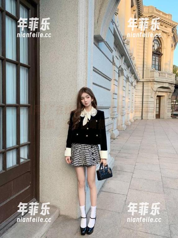 “在线吃瓜网”视频：看别人家的瓜，坐等被喂得饱饱的！
