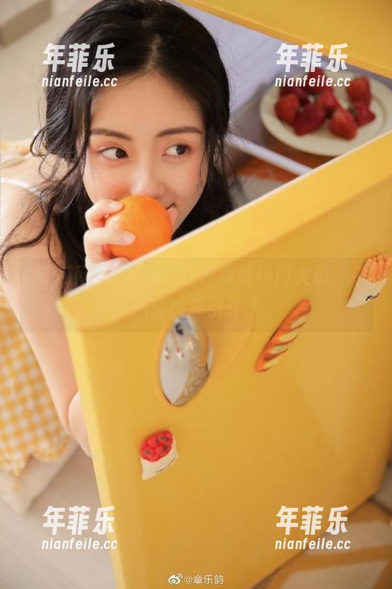 吃瓜网：在线探秘热门大瓜，不小心就被吸引住了。