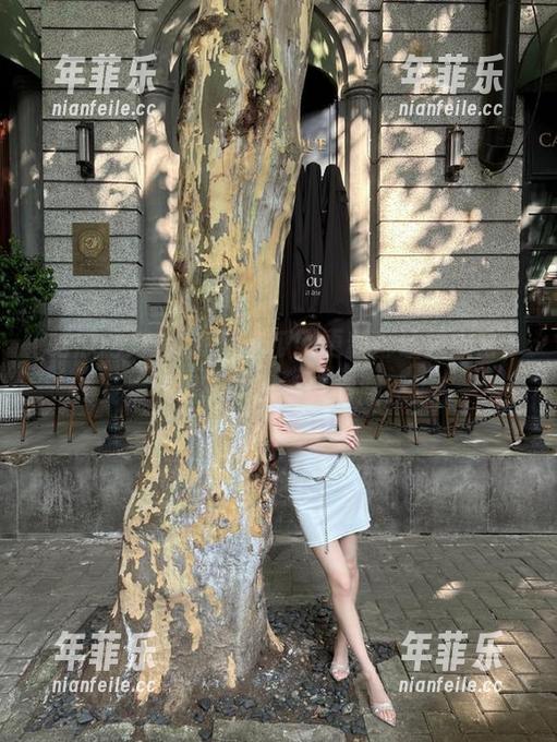 每次17c吃瓜网更新都让我振奋，免费的黑料在线观看刺激无限！