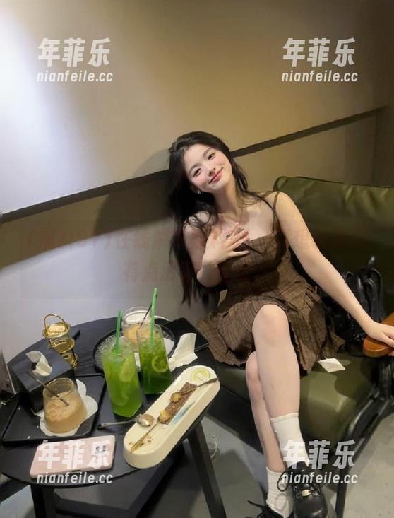 黑料91 在线解锁黑料91,真想说这瓜有点厉害,哈哈。