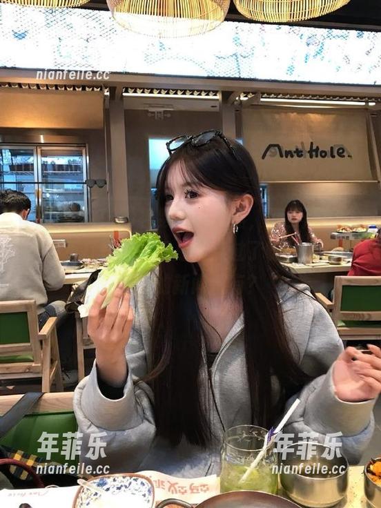 黑料不打烊 视频搬运神器,网页版的“黑料不打烊”是不是有点过了呀,竟然没见过的新闻都有?