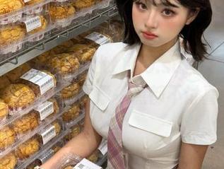 “zztt169.su黑料不打烊”的资源，皮厚一点都不讨喜。