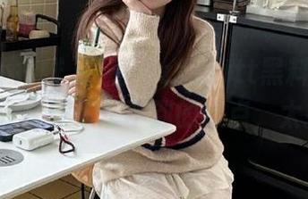 跟着“zzzzttt黑料不打烊”，分享些你想不到的爆点，太扯了!