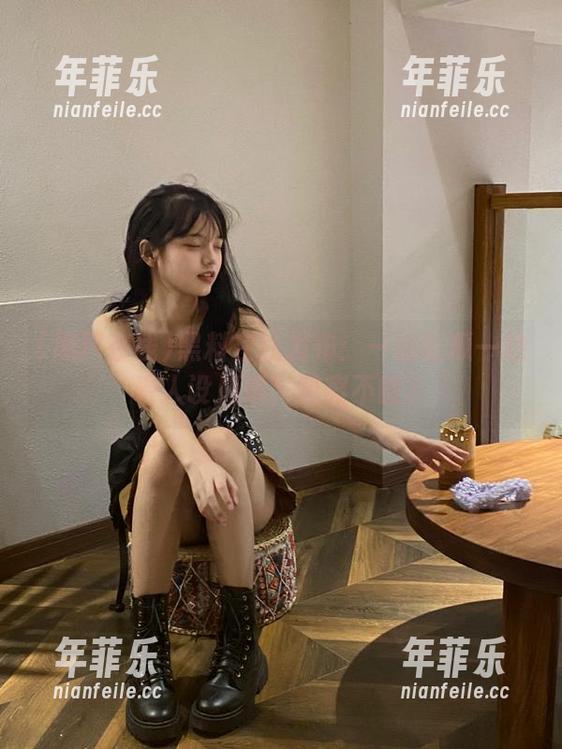 黑料在线 黑料在线发布:一边吃瓜一边看人设崩塌,酸爽不酸?