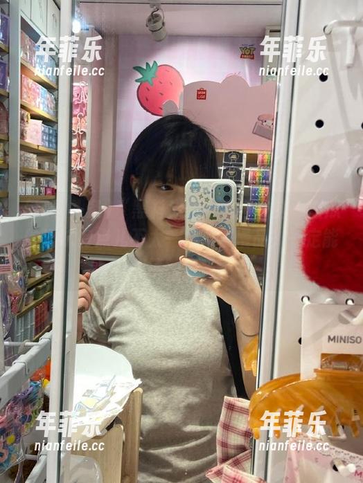 黑料头条 “黑料头条”发布:这一次瓜的滋味有点儿不太一样,慢慢品,一定能解锁新感受。